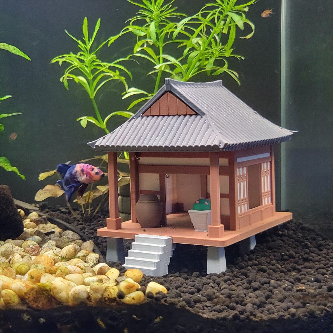 Refugio Decorativo en Forma de Edificio Tradicional para Peces y Camarones en Acuarios Pequeños